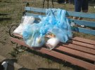 Народний депутат Микола Тищенко привіз мешканцям зруйнованого будинку по вулиці Соломії Крушельницької, 1/5 в Києві лимони