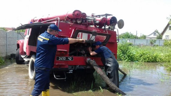 Руйнівна вода наробила лиха  у Івано-Франківській, Чернівецькій, Львівській, Закарпатській та Тернопільській областях