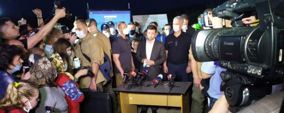 Президент Владимир Зеленский оценил масштаб наводнений в Ивано-Франковской области