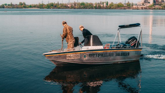 В отстойнике неподалеку кладбища в Днепре нашли части тела человека. Личность устанавливают