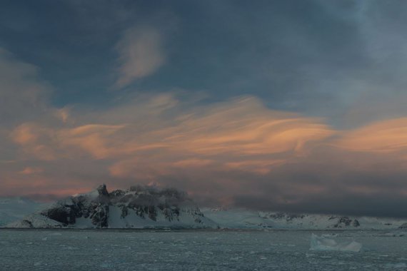 Участники 24-й Украинской антарктической экспедиции поделились фотографиями с самого южного материка