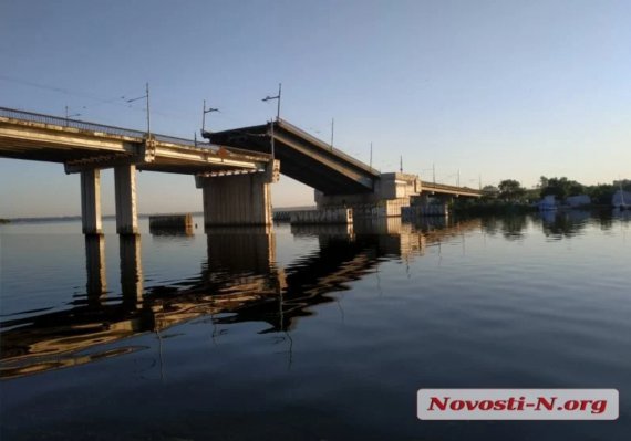 В Николаеве развелся мост