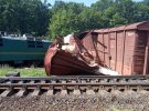 Вантажний потяг Одеської залізниці зійшов з рейок на станції Чорноліська в Кіровоградській області. Ніхто не постраждав