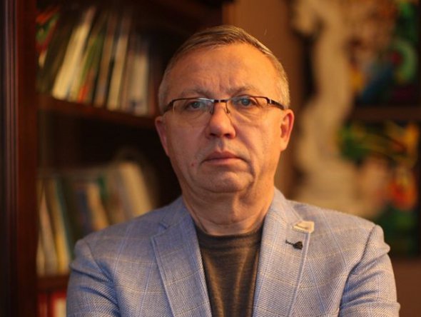 Новый председатель НБУ должен иметь безупречную морально-этическую репутацию, говорит Александр Савченко.