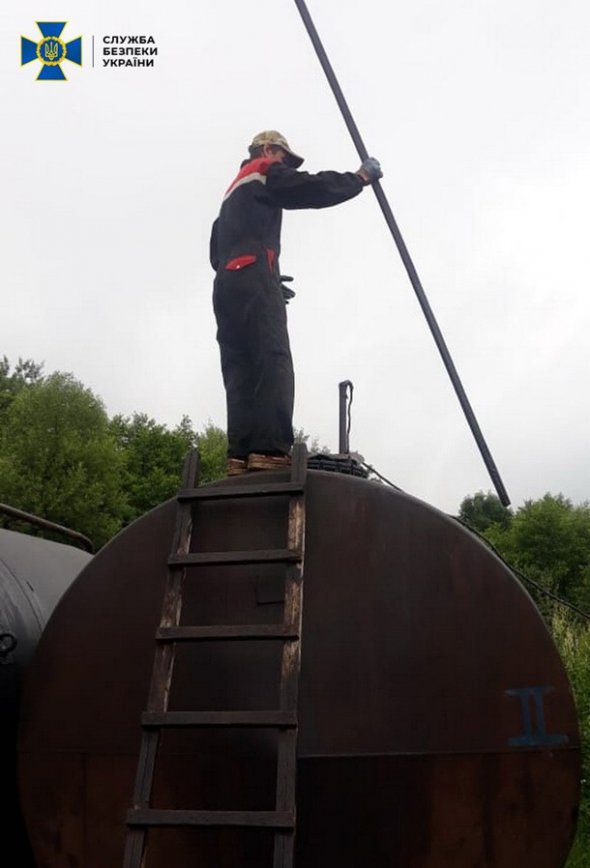 В Ивано-Франковской области СБУ блокировала добыча нефти с государственной скважины. Фото: ssu.gov.ua