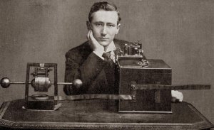 Гульельмо Маркони получил патент на радио в июле 1897-го