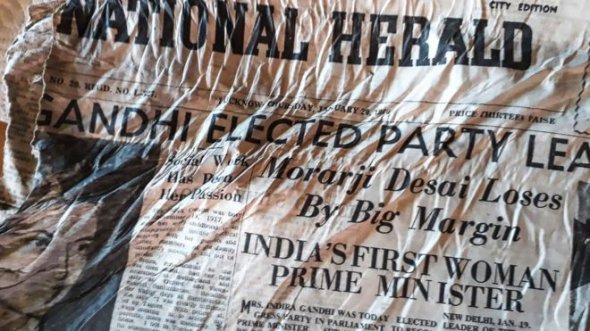 На Монблане нашли газеты, сохранившихся после ужасной авиакатастрофы