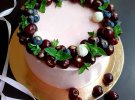Рецепт вишневого торту: ідеї вражаючого декору ягодами