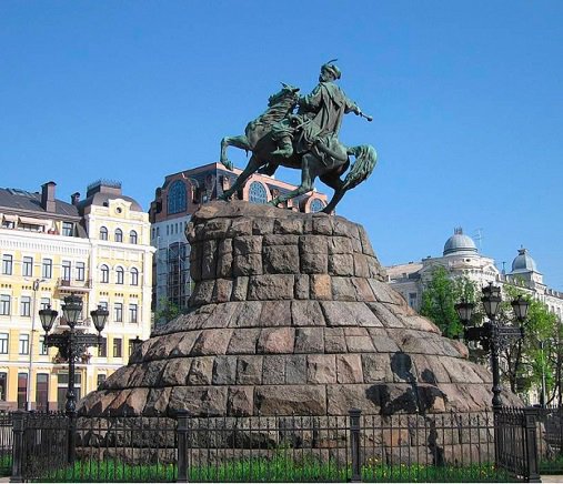 Пам’ятник Богдану Хмельницькому має вселяти народу український дух