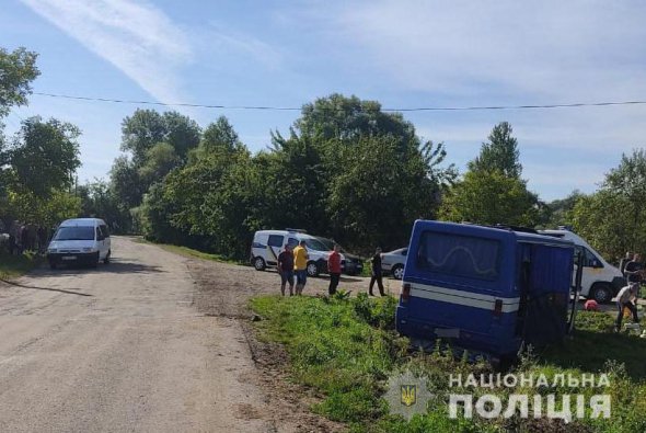 На Львовщине маршрутка с пассажирами слетела в кювет