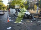 В Одессе полицейский Toyota Prius протаранил микроавтобус. Трое пострадавших