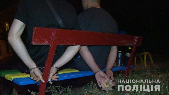 У Вінниці  затримали організаторів бізнесу з надання секс-послуг. До проституції сутенери залучали і неповнолітніх дівчат