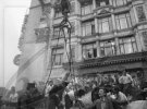 В Киеве 31 год назад произошел трагический обвал колоннады Главпочтамта. Роковая случайность стоила жизни 11 человек