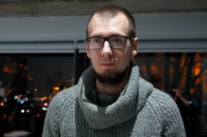 Громадський активіст Вадим Поздняков очолює ГО "Світанок", є співзасновником проєктів Декомунізація.Україна та Мова.Харків