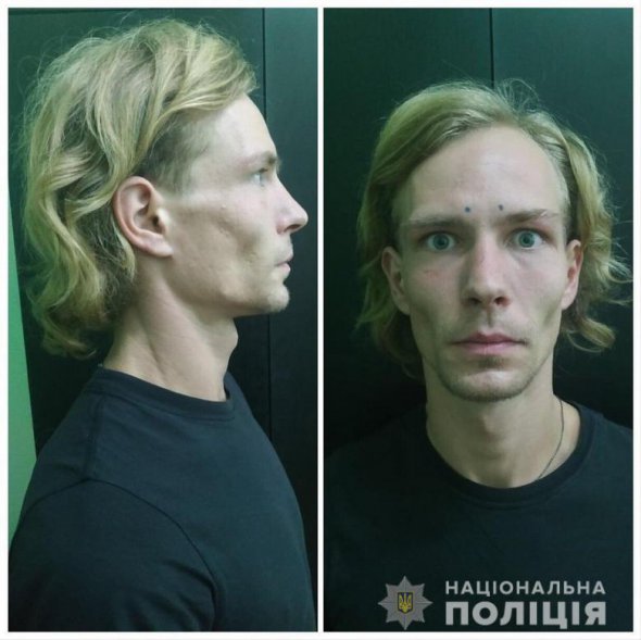 В Киеве полицейские разыскивают 24-летнего подозреваемого в изнасиловании. Его особая примета - татуировка в виде двух точек на лбу