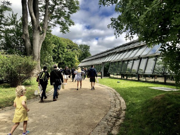 Теннисный корт в Парыже, Франция