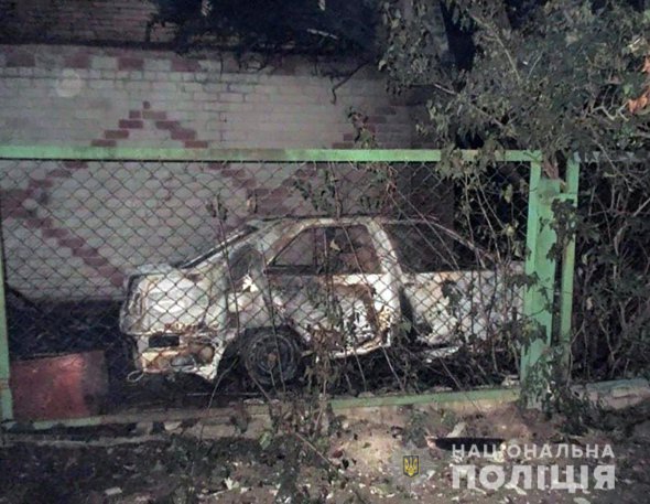 В Запорожской области горел частный дом, в котором жили живодеры, которые убивали животных для видео