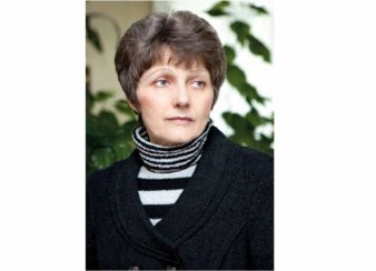 У місті Кам'янське автомобіль Peugeot на великій швидкості на смерть збив суддю Валентину Тюлюнову, яка переходила дорогу по пішохідному переходу