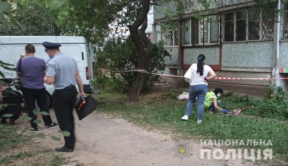 У Харкові чоловік тікав від поліцейських через балкони і зірвався з 8 поверху