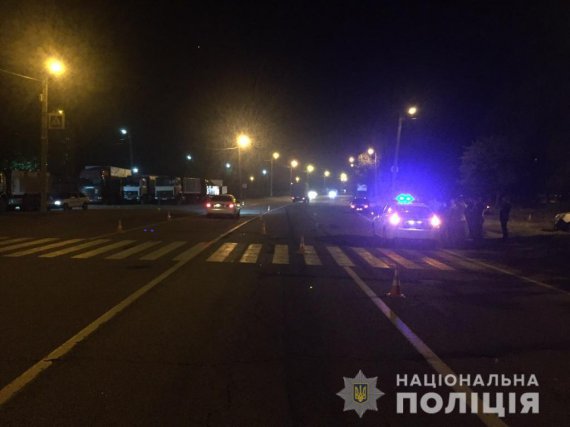У Харкові на окружній дорозі по проспекту Московському 18-річний водій збив на смерть 21-річного пішохода і втік з місця ДТП