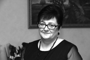 Іванна Русин закінчила Львівський національний університет імені Івана Франка. З чоловіком виховала двох дітей