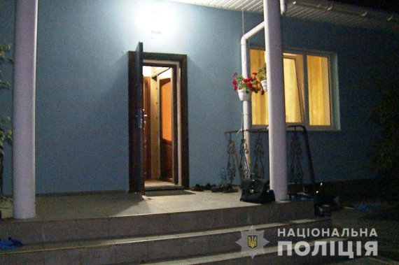 В Винницкой области в собственном доме нашли убитым 82-летнего гражданина Беларуси. Подозреваемого задержали. Это ранее судимый 22-летний мужчина без определенного места жительства