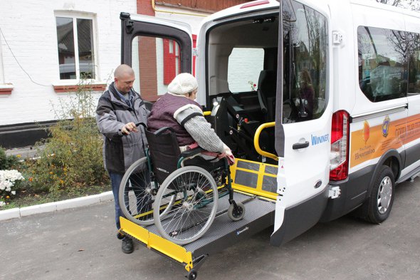 Инвалидов будут возить специализированные такси