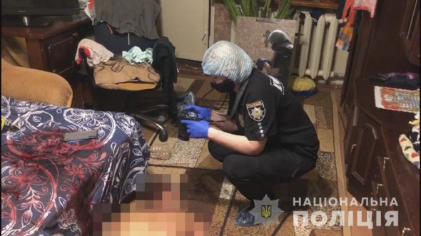 В Одесі 45-річна жінка зарізала 37-річного співмешканця
