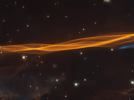 Небольшой участок взрывной волны сверхновой Лебедя