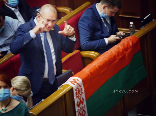 Нардепу Шевченку не сподобалася світлина з ним із Верховної Ради