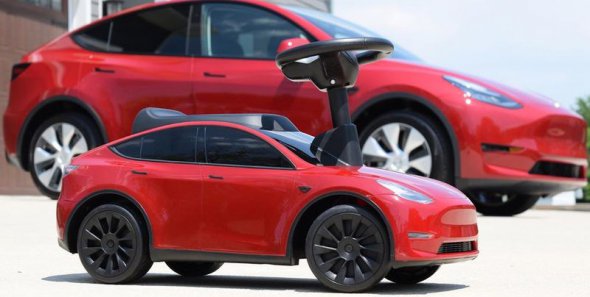 Тесла випустила нову модель авто за 100 доларів