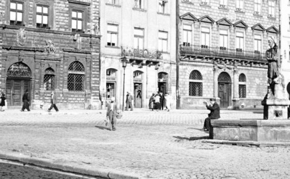 Показали фотографії Генрика Поддембского, які він зробив у Львові 1938 року