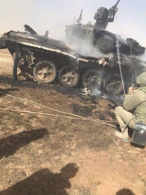 Российские солдаты уничтожили собственный танк