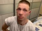 У Києві    знайшли вбитим  33-річного Олександра Карасьова. Його зарізали та пограбували. Підозрюваних затримали. Один із них був давнім знайомим убитого
