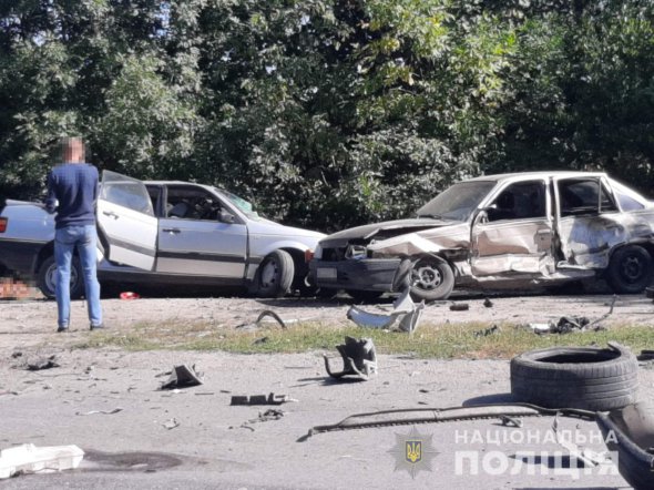 Попередньо, Audi Q-7 виїхав на зустрічну смугу руху та спровокував аварію. Водія затримали