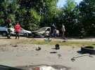 У Вінницькій області рятують 8-річного хлопчика  та 5-річну дівчинку, які потрапили у жахливу аварію. Їх у авто з дідом і бабою протаранив п'яний водій