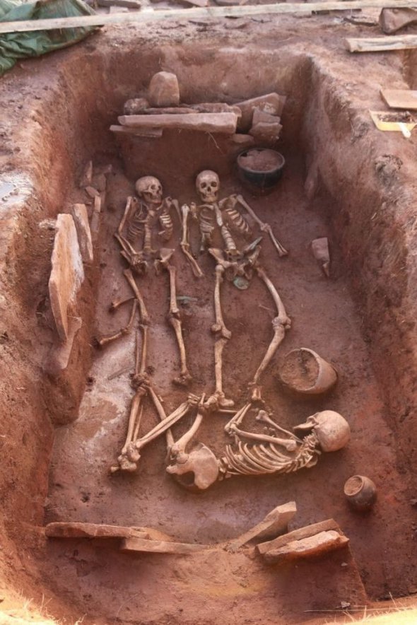 Нерозграбоване групове поховання представників тагарської культури виявили у Хакасії