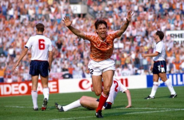 Марко – автор хет-трику у ворота збірної Англії на Євро-88. Фото Рейтер