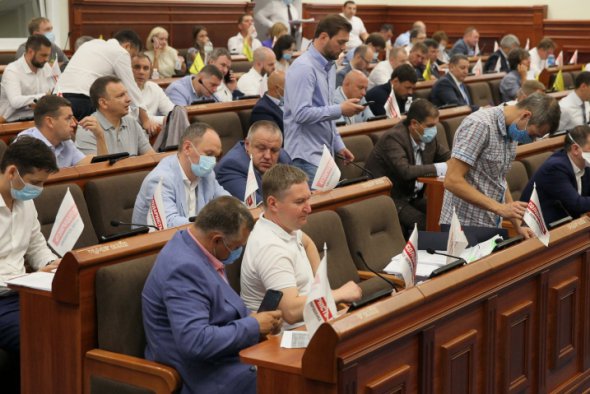 В общем Киевский теризбирком зарегистрировал уже 17 кандидатов на должность мэра столицы