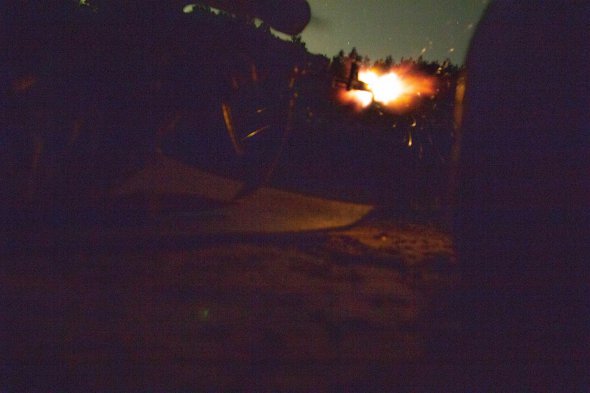 Вогонь в темряві по мішені