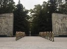 На Меморіалі Слави у Харкові прощаються із загиблим у катастрофі Ан-26 курсантом 20-річним Віталієм Вільховим