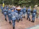 На Меморіалі Слави у Харкові попрощалися із загиблим у катастрофі Ан-26 курсантом 20-річним Віталієм Вільховим. Поховають хлопця завтра на Львівщині