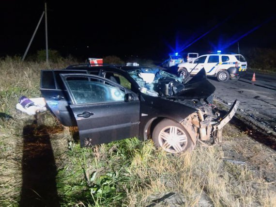 На Івано-Франківщині    Daewoo Lanos влетів у  Renault Megan.   Двоє людей загинули. Ще двоє – скалічилися