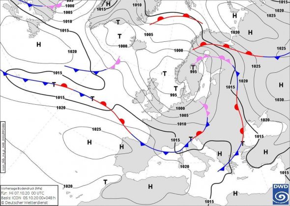 Ітиме атмосферний фронт, який тягнутиме за собою невеликі або помірні дощі