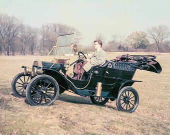 Ford T - первый в мире массовый автомобиль