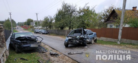 На Рівненщині  14-річний школяр на батьковому авто потрапив у лобову аварію, коли катав двох друзів-однолітків. У результаті, в лікарні опинилися всі 4 учасників ДТП