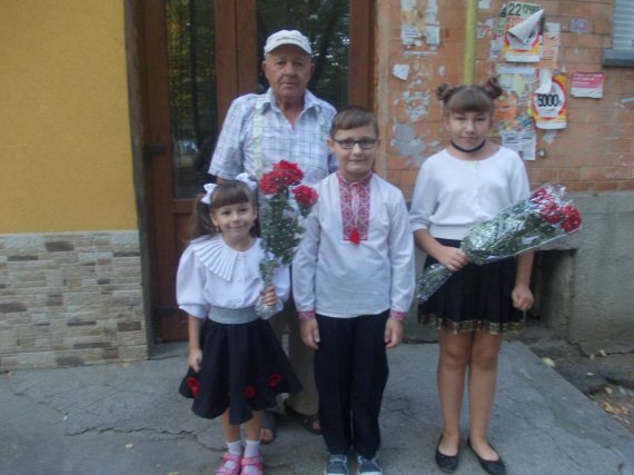Зараз 79-річний Іван Іванцо разом з дружиною виховують трьох дітей