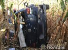 На Сумщині в кукурудзяному полі знайшли перекинуте авто із мертвим 30-річним водієм всередині. Коли сталася аварія - встановлюють експерти