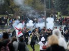 Во время традиционных протестов в Беларуси 11 октября силовики избивали людей дубинками, бросали светошумовые гранаты, использовали водометы и стреляли резиновыми пулями