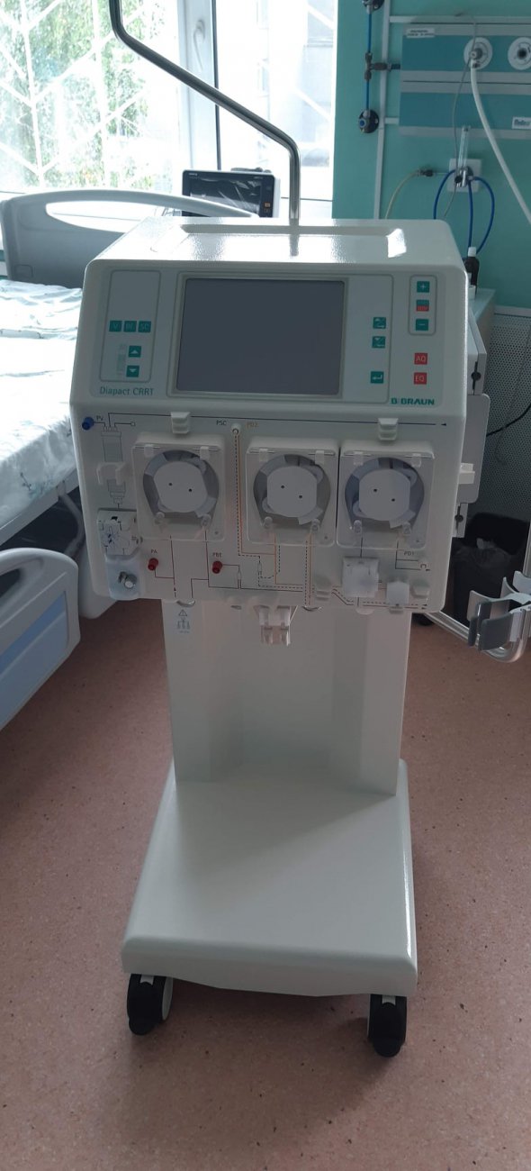 Компания Ferrexpo передала Больнице интенсивного лечения в Горишних Плавнях немецкий аппарат гемодиализа Diapact